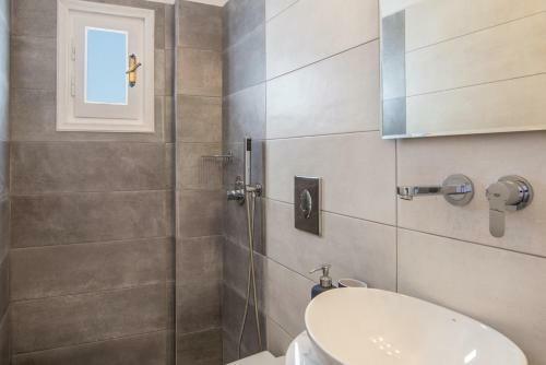 Hostal Orpheas Rooms