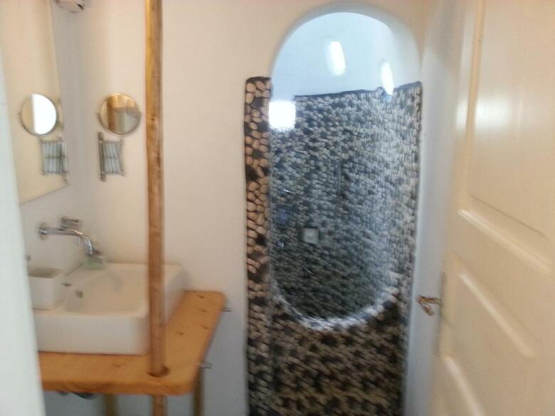 Rania Apartments Studios & Suites