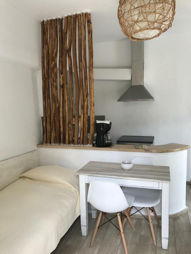 Rania Apartments Studios & Suites