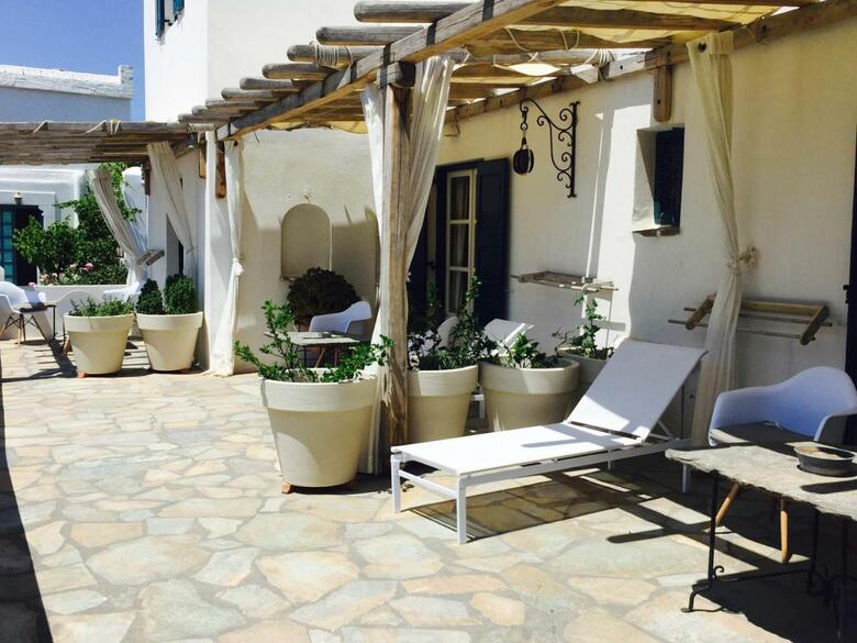Rania Apartments Studios & Suites