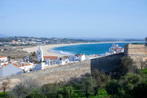 B17 - The Stunning Seaview Apartment