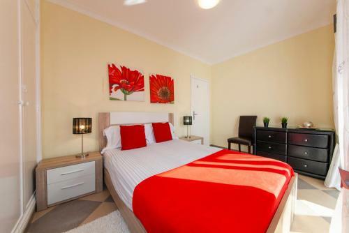 B17 - The Stunning Seaview Apartment