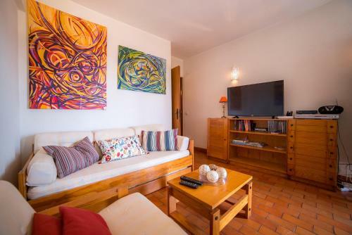 A02 - Pool At The City Gate Apartment