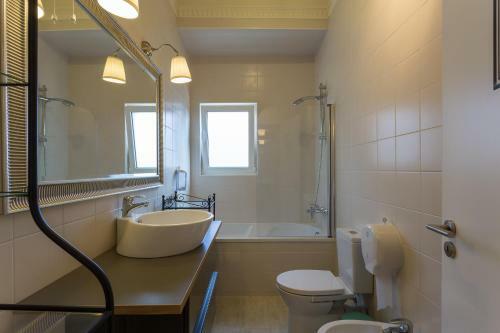 Hostal Lxroller Premium Guesthouse