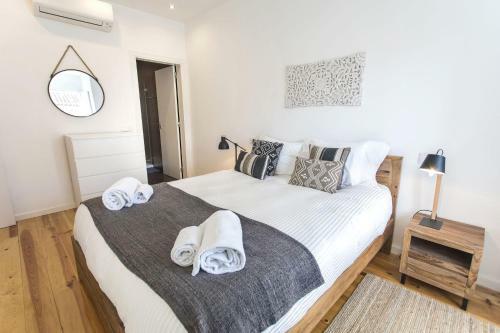 Lovelystay - Cais Apartment River View