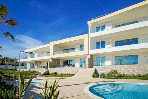 Apartment - Ocean View - 550m From Beach