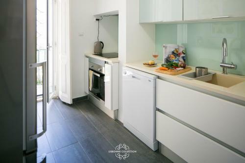 River View With Balcony Apartment 47 By Lisbonne Collection