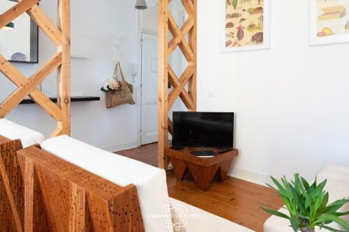 River View With Balcony Apartment 47 By Lisbonne Collection