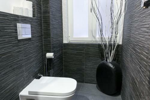 Modern And Central Apartment 10 By Lisbonne Collection