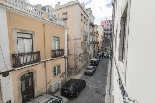Apartamento Lovelystay - Bica Patio Duplex
