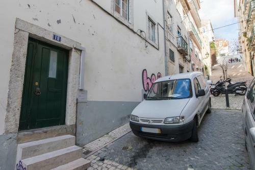 Apartamento Lovelystay - Bica Patio Duplex
