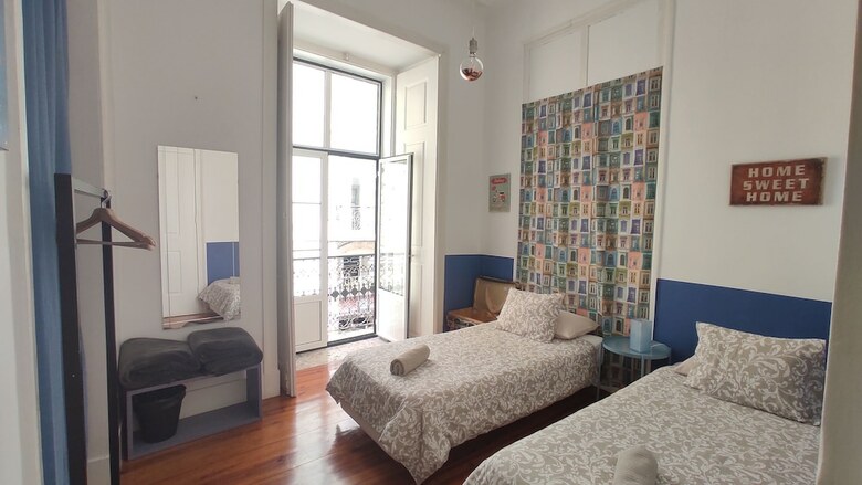 Hostal No Limit Alfama Guesthouse