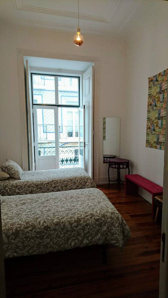 Hostal No Limit Alfama Guesthouse
