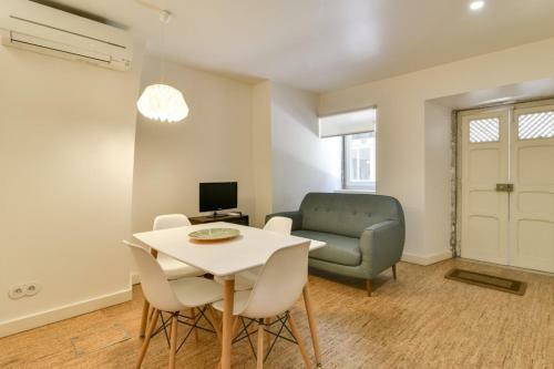 New Apartment With Easy Access In Traditional Area