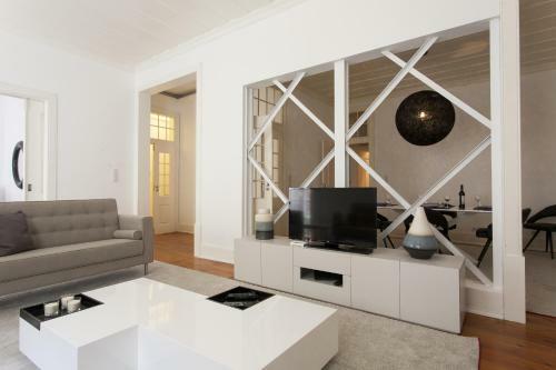 Apartamento Altido Elegant 3br Apt With Workspace In Chiado