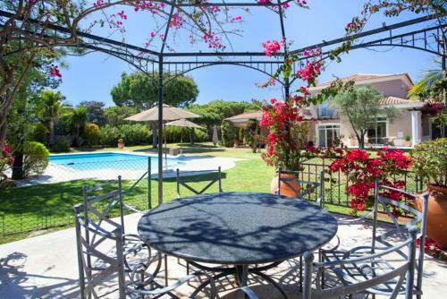 Quinta Do Lago Villa Sleeps 10 Pool Air Con T480112