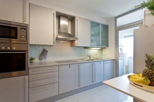 Apartamento Stunning Sunny Flat - 2 Min Beach By Host Wise
