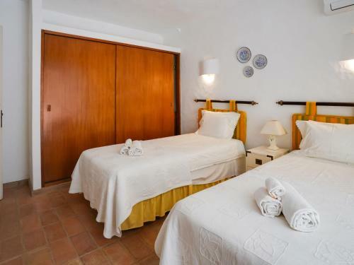 Roofed Villa In Albufeira With Private Swimming Pool