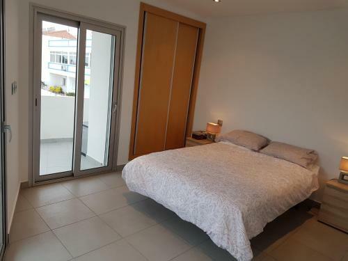 At28, 2 Bed Modern Apartment, Olhos de Agua