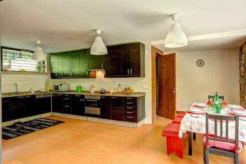 Pico Villa Sleeps 6 Wifi