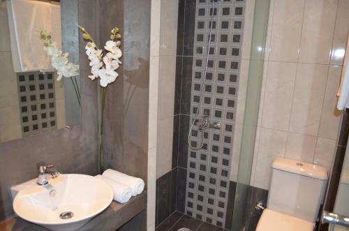Galaxy City Hotel