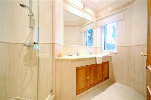 Ponte de Cima Villa Sleeps 10 With Pool Air Con And Wifi