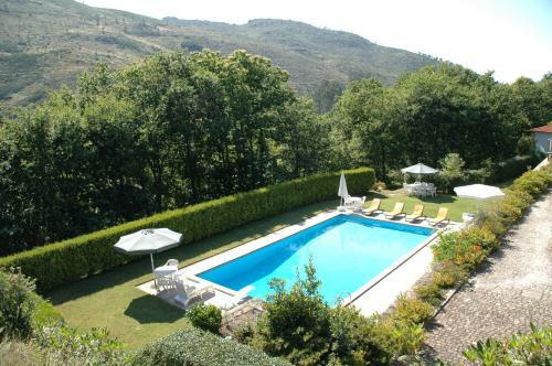 Ponte de Lima Villa Sleeps 17 With Pool And Wifi