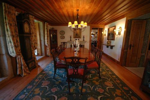 Ponte de Lima Villa Sleeps 14 With Pool