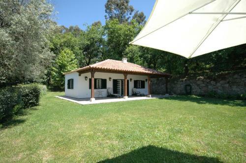 Ponte de Lima Villa Sleeps 14 With Pool