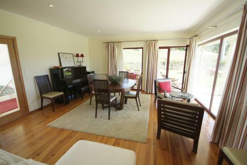 Ponte de Lima Villa Sleeps 12 With Pool And Wifi