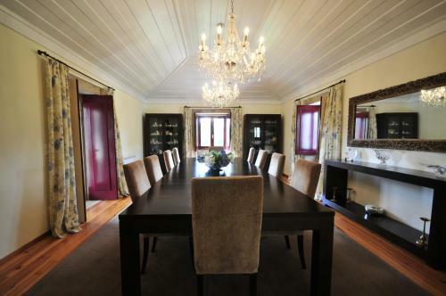 Ponte de Lima Villa Sleeps 12 With Pool And Wifi