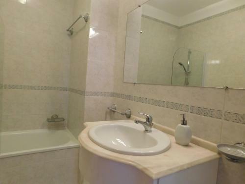 Apartamento Tropical Rocha Residence