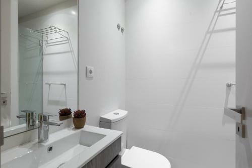 Apartamento Charming Luxurious Flat With Garage By Host Wise