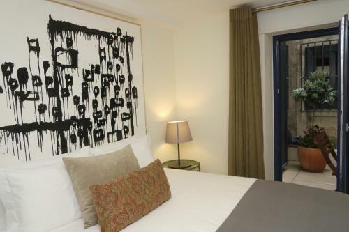Oporto Wall Apartments