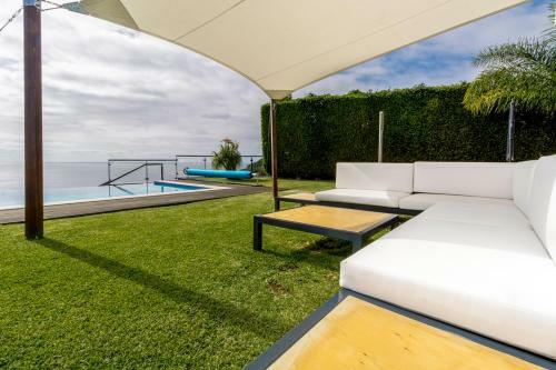 Quinta Do Almeida Villa Sleeps 8 With Pool