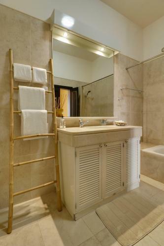 Hostal Dazk Golden Estate