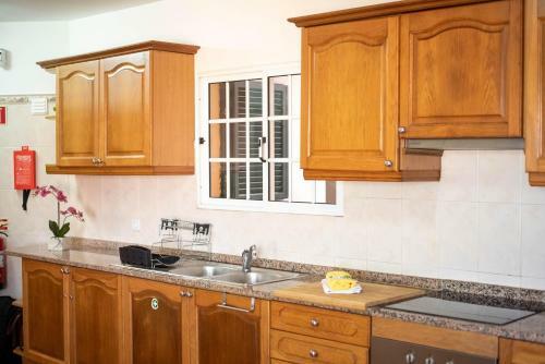 Freitas & Silva Home - Sea View + Garden + Wifi + Bbq