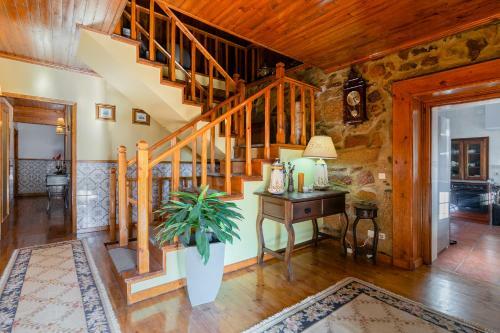 Casa Outeiro De Cima - Casa R�stica T�pica Serrana - Seia - Serra Da Estrela