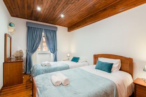 Casa Outeiro De Cima - Casa R�stica T�pica Serrana - Seia - Serra Da Estrela