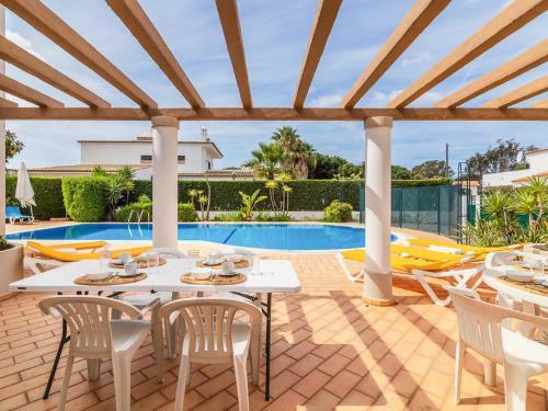 Sesmarias Villa Sleeps 14 With Pool And Wifi