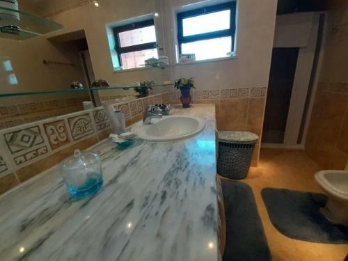 Countryside Villa With Jacuzzi And Pool