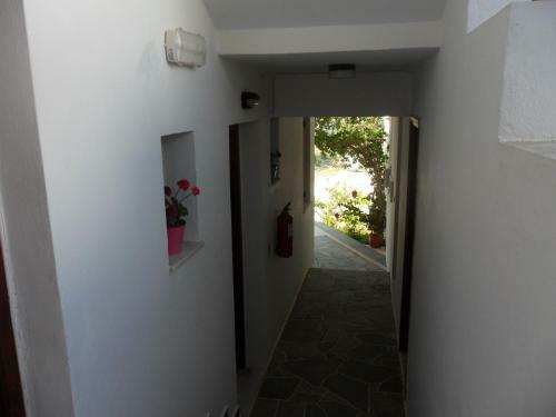 Hostal Froudi Rooms
