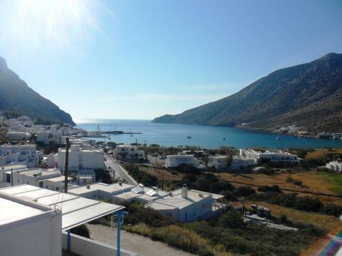Hostal Froudi Rooms