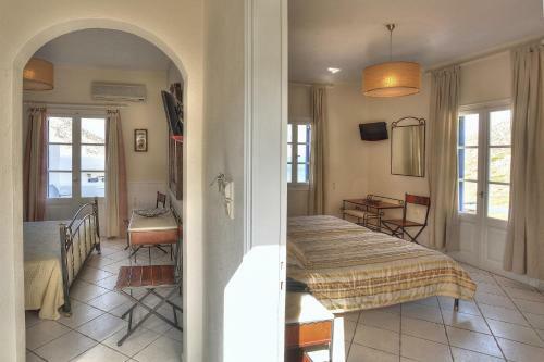 Hostal Delfini