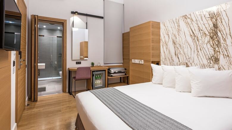 Aegli Hotel
