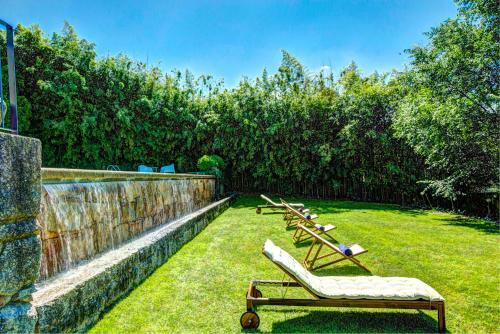 Travassos Villa Sleeps 10 Wifi