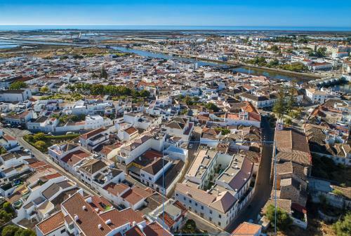 Stunning Townhouse, Shared Pool In Tavira Centre