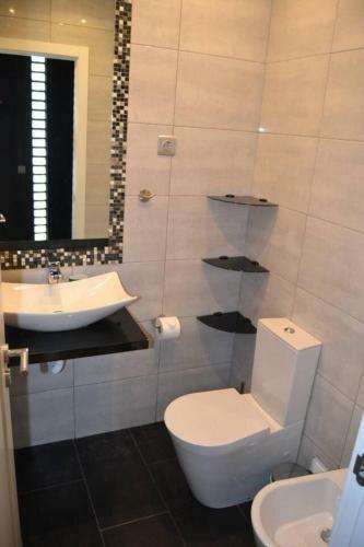 Charming 3-bed Apartment In Vilamoura