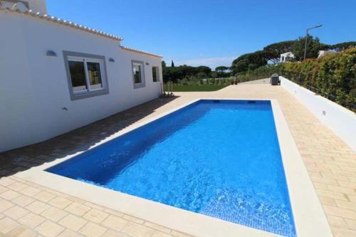 Vale Do Lobo Villa Sleeps 8 Pool Air Con T647635