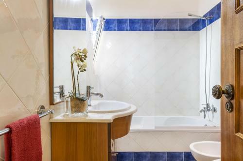 Villa In Vale Do Lobo Sleeps 6 9